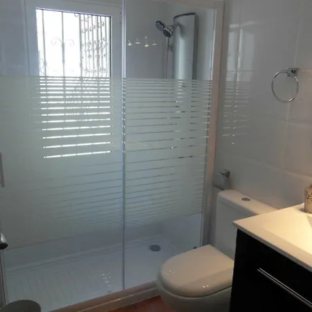 Apartamento Con Terraza Abierta. Wifi Gratis *